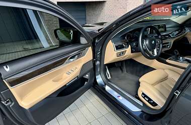 Седан BMW 7 Series 2017 в 