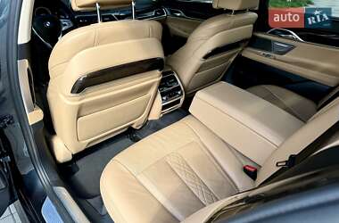 Седан BMW 7 Series 2017 в 