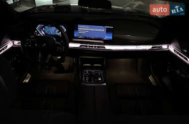 Седан BMW 7 Series 2023 в 