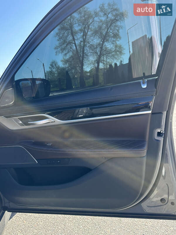 Седан BMW 7 Series 2021 в Александрие фото 29 Седан BMW 7 Series 2021 в Александрие