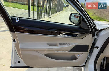 Седан BMW 7 Series 2016 в 