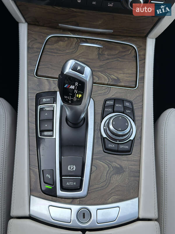 Седан BMW 7 Series 2013 в Черновцах