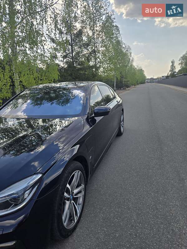Седан BMW 7 Series 2016 в Киеве фото 6 Седан BMW 7 Series 2016 в Киеве
