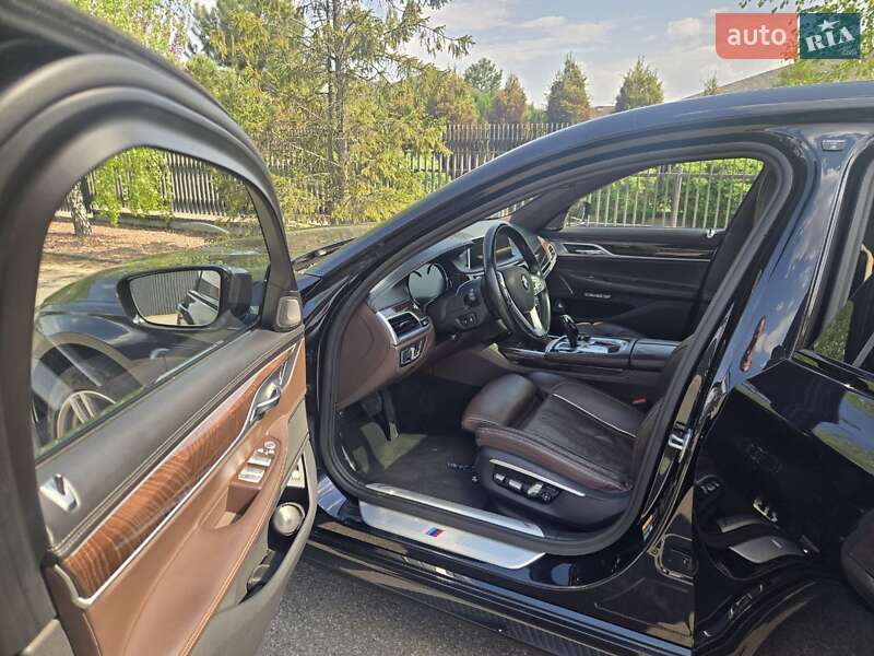 Седан BMW 7 Series 2016 в Киеве фото 19 Седан BMW 7 Series 2016 в Киеве
