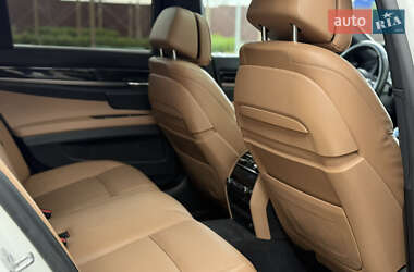 Седан BMW 7 Series 2013 в 