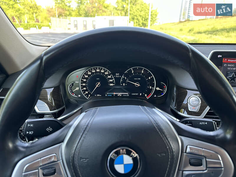 Седан BMW 7 Series 2016 в Киеве