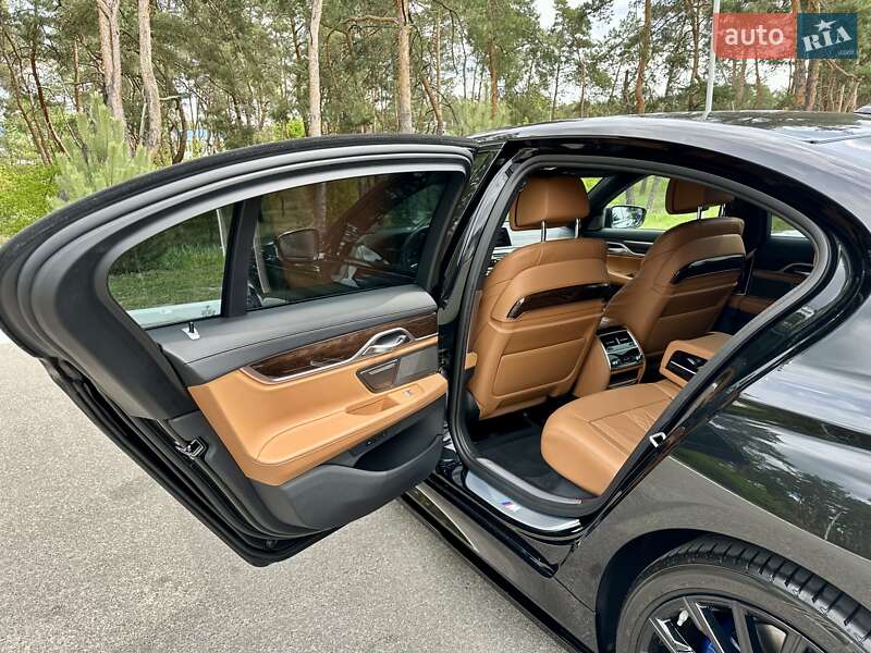Седан BMW 7 Series 2022 в Києві