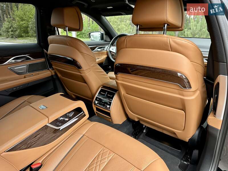 Седан BMW 7 Series 2022 в Києві