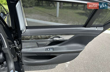 Седан BMW 7 Series 2022 в 