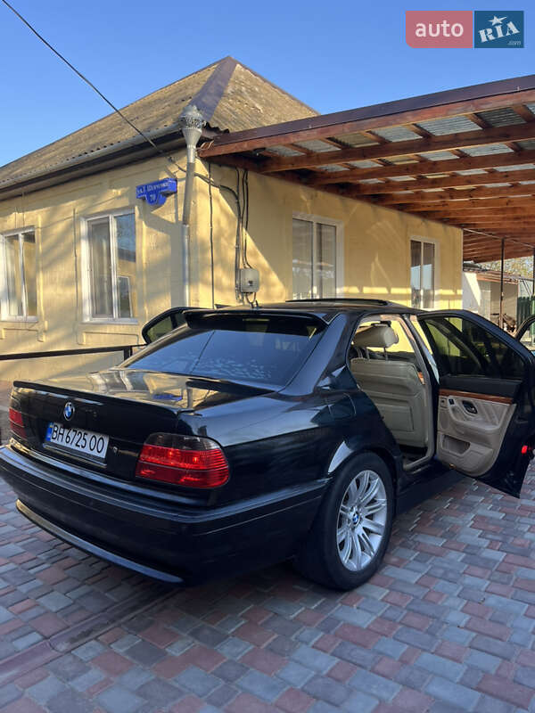Седан BMW 7 Series 1999 в Килии