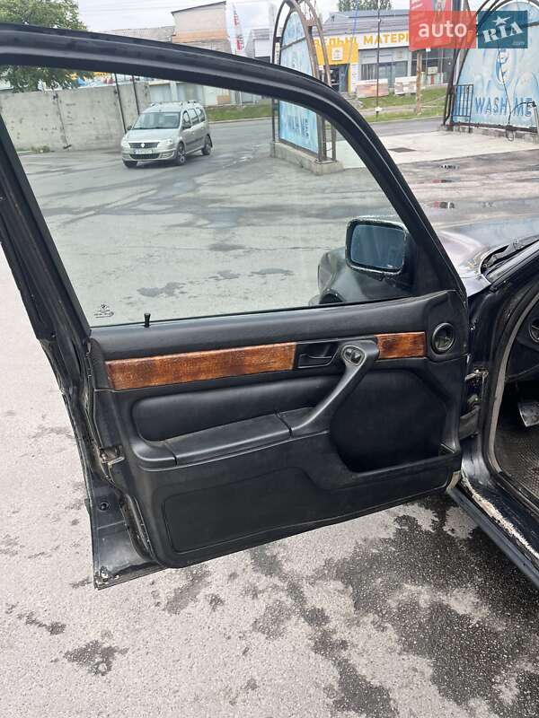 Седан BMW 7 Series 1992 в Чернигове