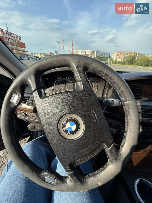 Седан BMW 7 Series 2003 в Чернівцях