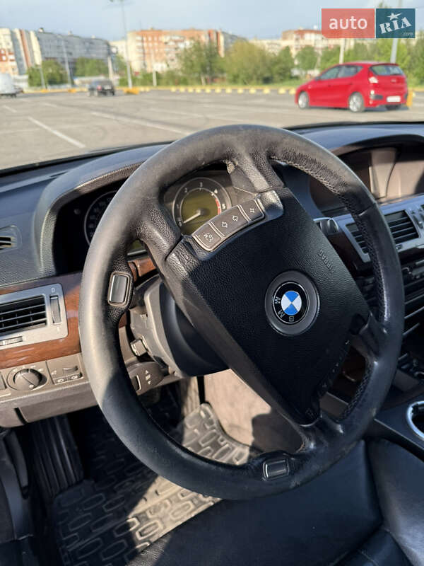 Седан BMW 7 Series 2003 в Чернівцях