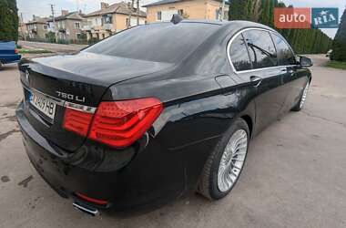 Седан BMW 7 Series 2010 в 