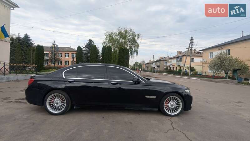 Седан BMW 7 Series 2010 в Ровно