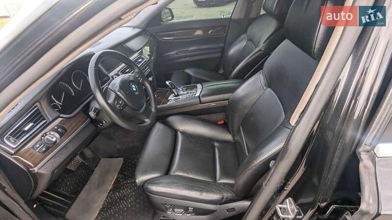 Седан BMW 7 Series 2010 в Ровно