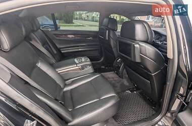 Седан BMW 7 Series 2010 в 