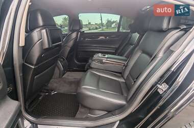 Седан BMW 7 Series 2010 в 