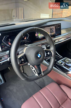 Седан BMW 7 Series 2024 в 