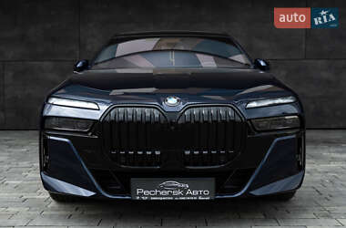 Седан BMW 7 Series 2023 в 