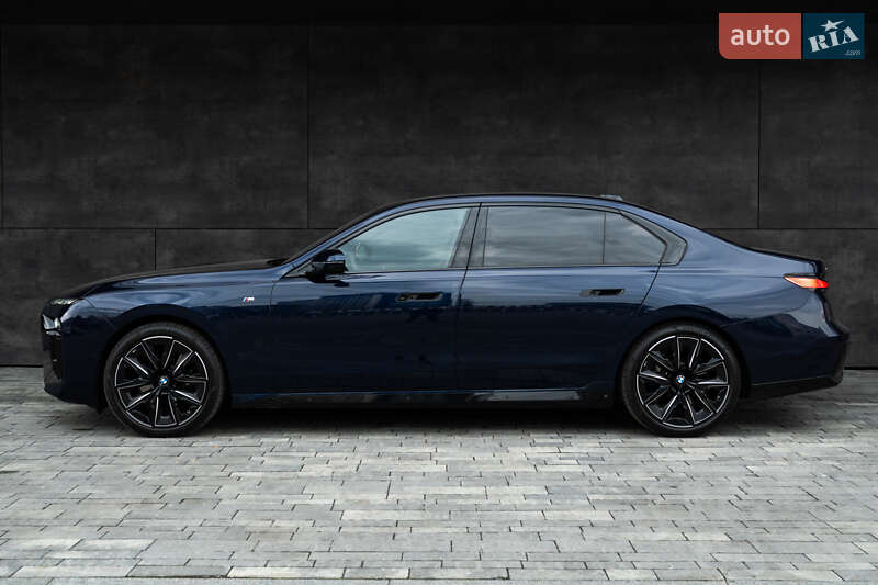 Седан BMW 7 Series 2023 в Києві