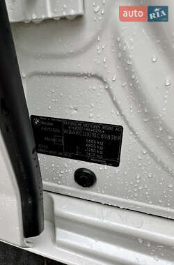 Седан BMW 7 Series 2011 в 