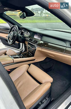 Седан BMW 7 Series 2011 в 