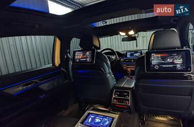 Седан BMW 7 Series 2016 в 
