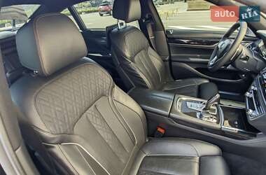 Седан BMW 7 Series 2016 в 