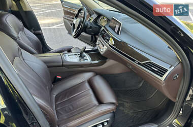 Седан BMW 7 Series 2016 в 