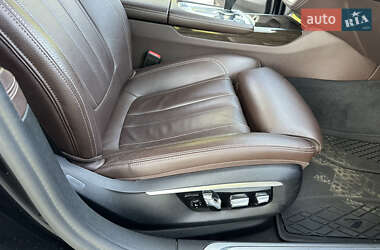 Седан BMW 7 Series 2016 в 