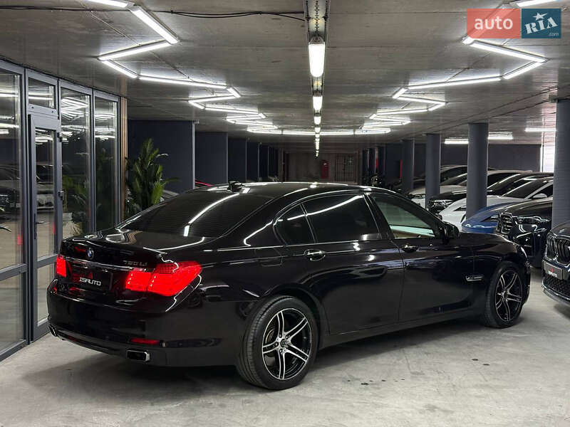 Седан BMW 7 Series 2010 в Одессе