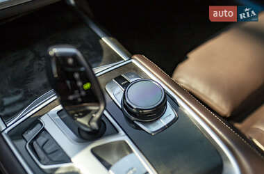 Седан BMW 7 Series 2018 в 