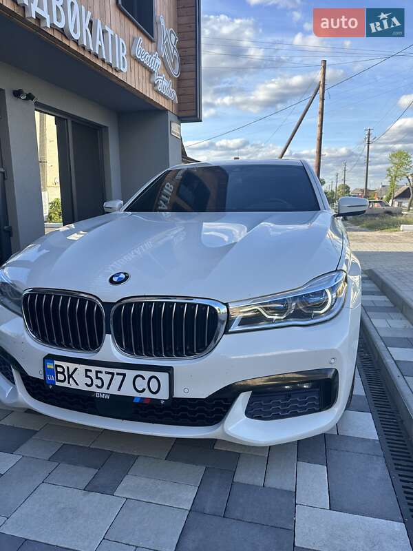 Седан BMW 7 Series 2016 в Рівному