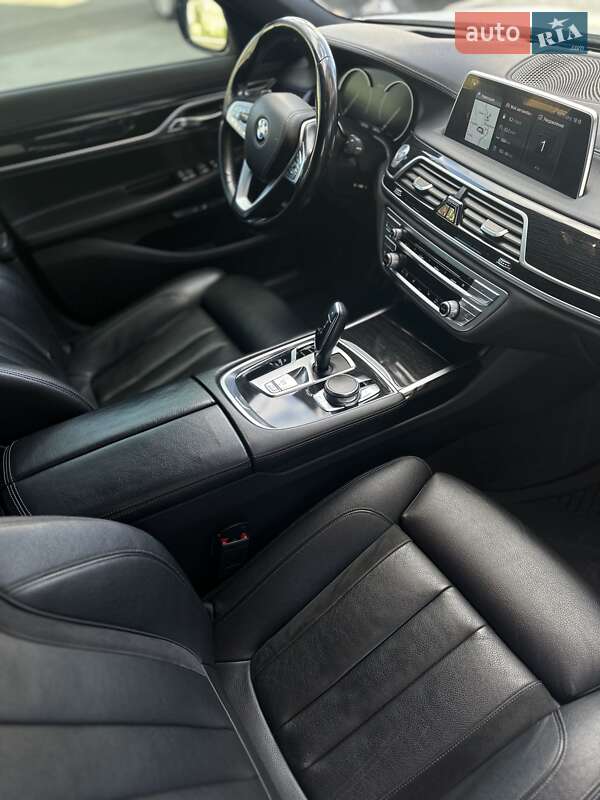 Седан BMW 7 Series 2016 в Рівному