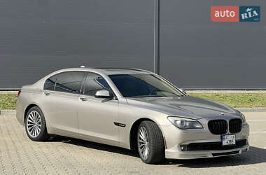 Седан BMW 7 Series 2010 в 