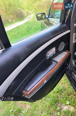 Седан BMW 7 Series 2002 в 