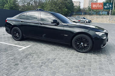 Седан BMW 7 Series 2010 в 