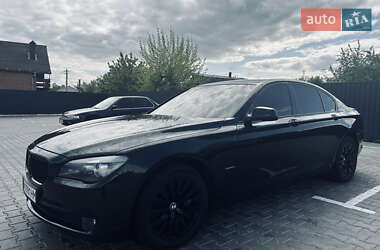 Седан BMW 7 Series 2010 в 