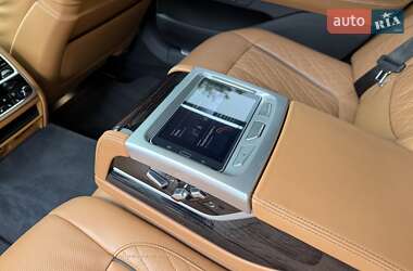 Седан BMW 7 Series 2021 в 