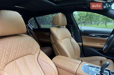 Седан BMW 7 Series 2021 в 