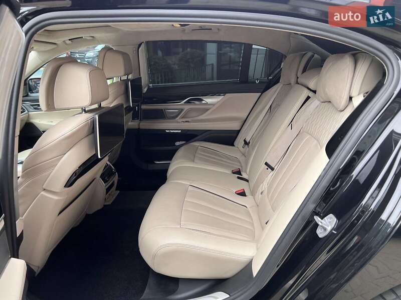 Седан BMW 7 Series 2017 в Львові фото 39 Седан BMW 7 Series 2017 в Львові