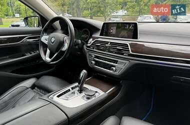 Седан BMW 7 Series 2018 в 