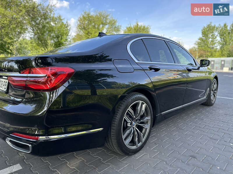 Седан BMW 7 Series 2016 в Києві