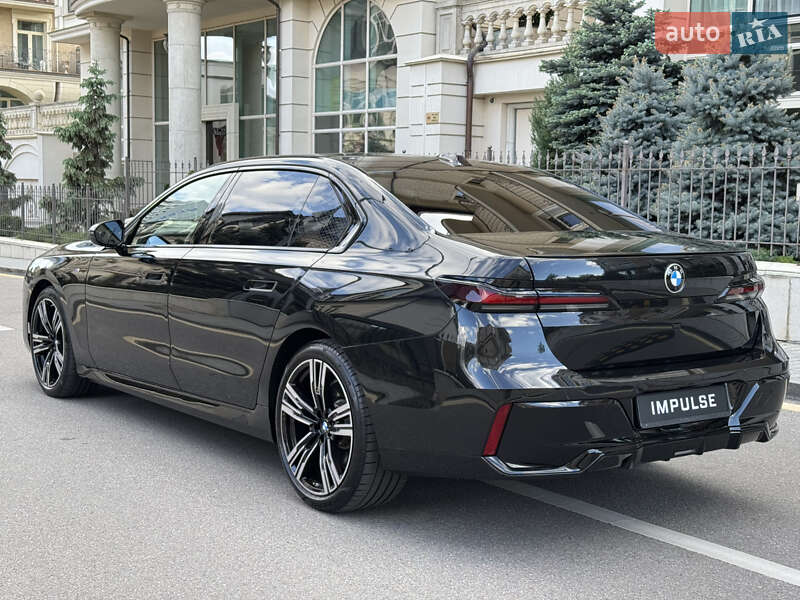 Седан BMW 7 Series 2023 в Києві