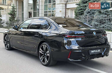 Седан BMW 7 Series 2023 в 