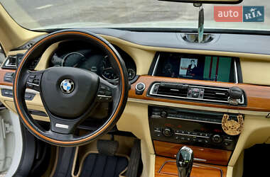 Седан BMW 7 Series 2013 в 