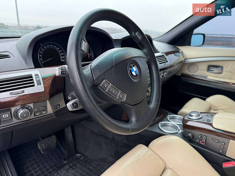Седан BMW 7 Series 2005 в Смыге фото 26 Седан BMW 7 Series 2005 в Смыге