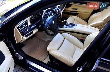 Седан BMW 7 Series 2010 в 