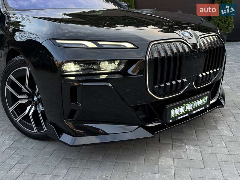 Седан BMW 7 Series 2024 в Киеве